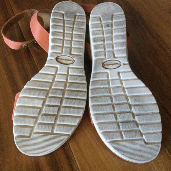 ✔️Comfortiva Ankle Buckle Sandal Size 8 - Picture 7 of 7